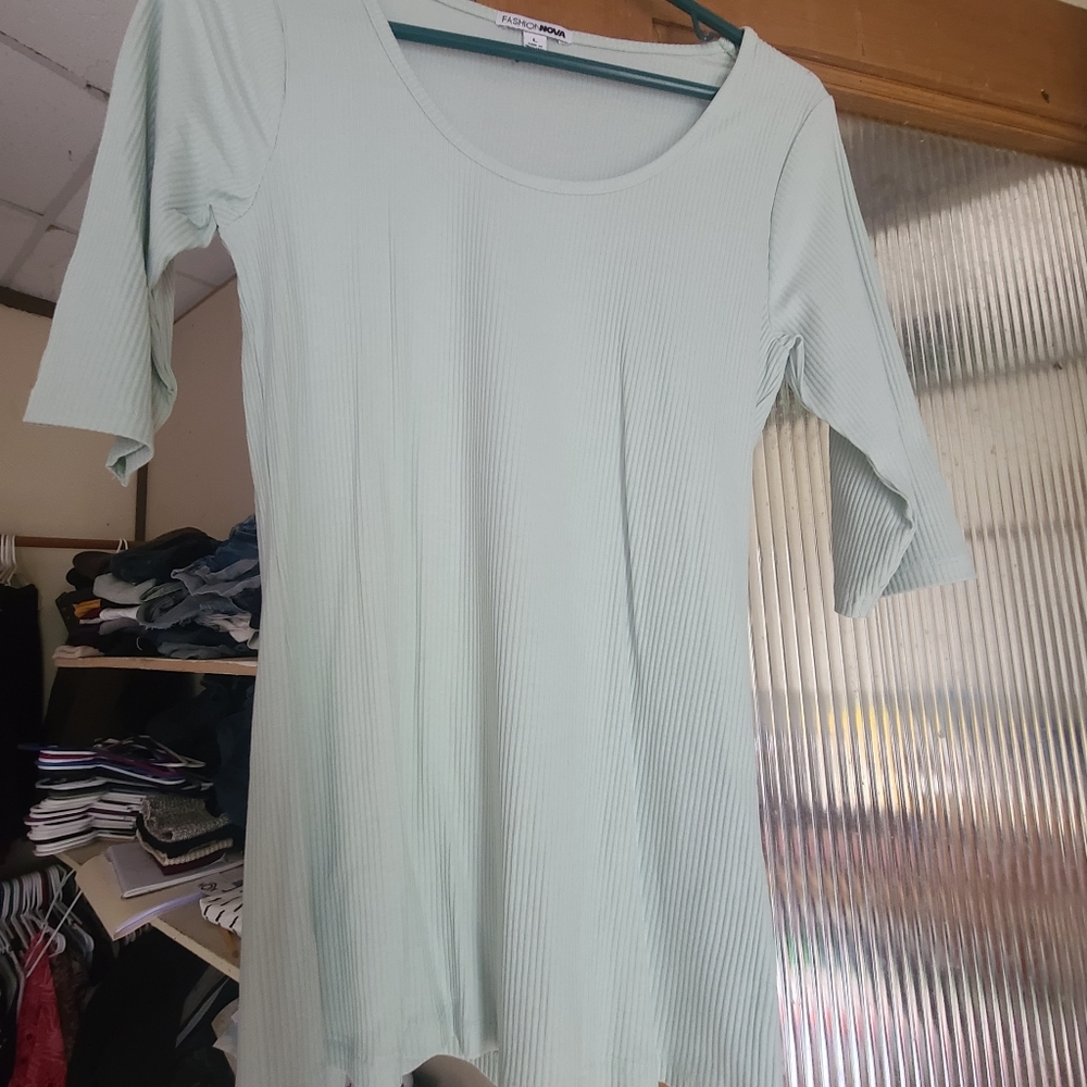 Fashion Nova 3/4 Sleeve Shirt